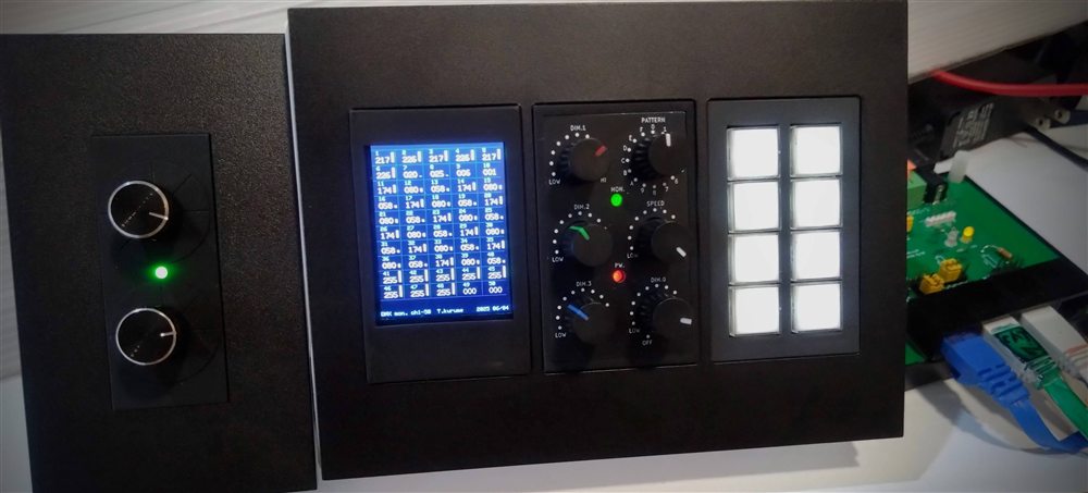 SW8＋LCD＋調光つまみ 統合操作卓（黒）